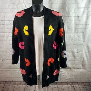 Torrid Plus Open Cardigan 1X, Black with multicolor lips. EUC.
